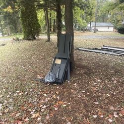 Computer Desk - Free Gratis