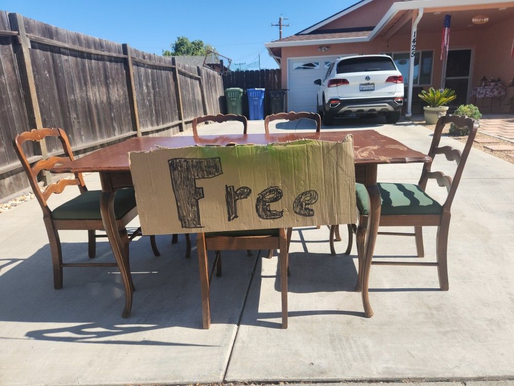 Mahogany Dining Table With Extender And 6Chairs