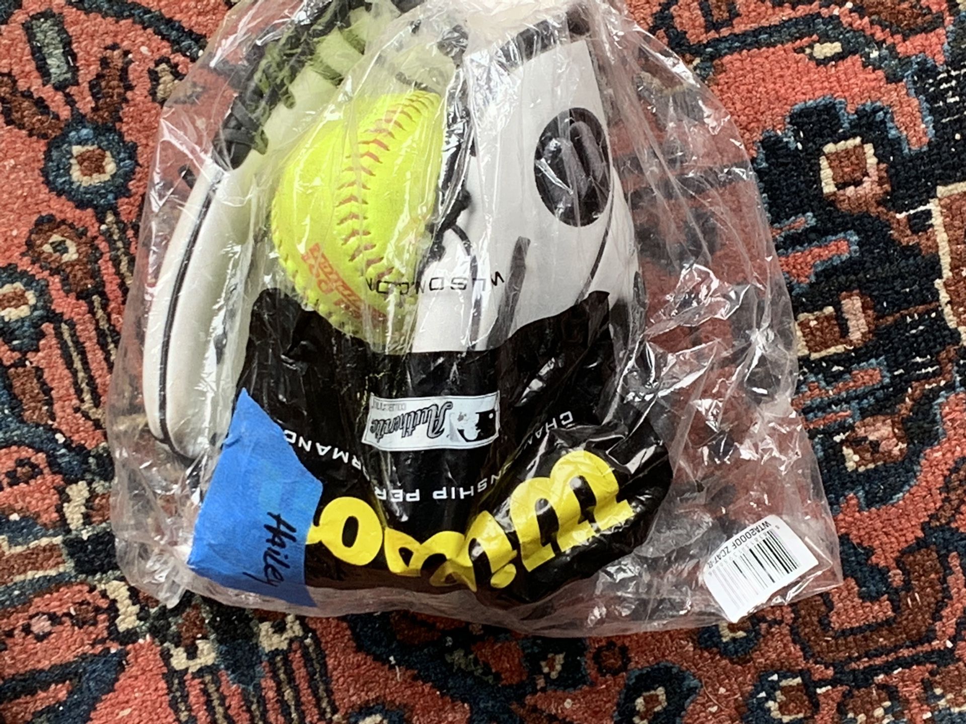 Fast pitch softball glove Wilson A 2000