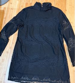 Black lace dress