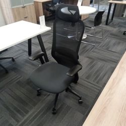 Ergonomic Office Chair | Konfurb Crescent