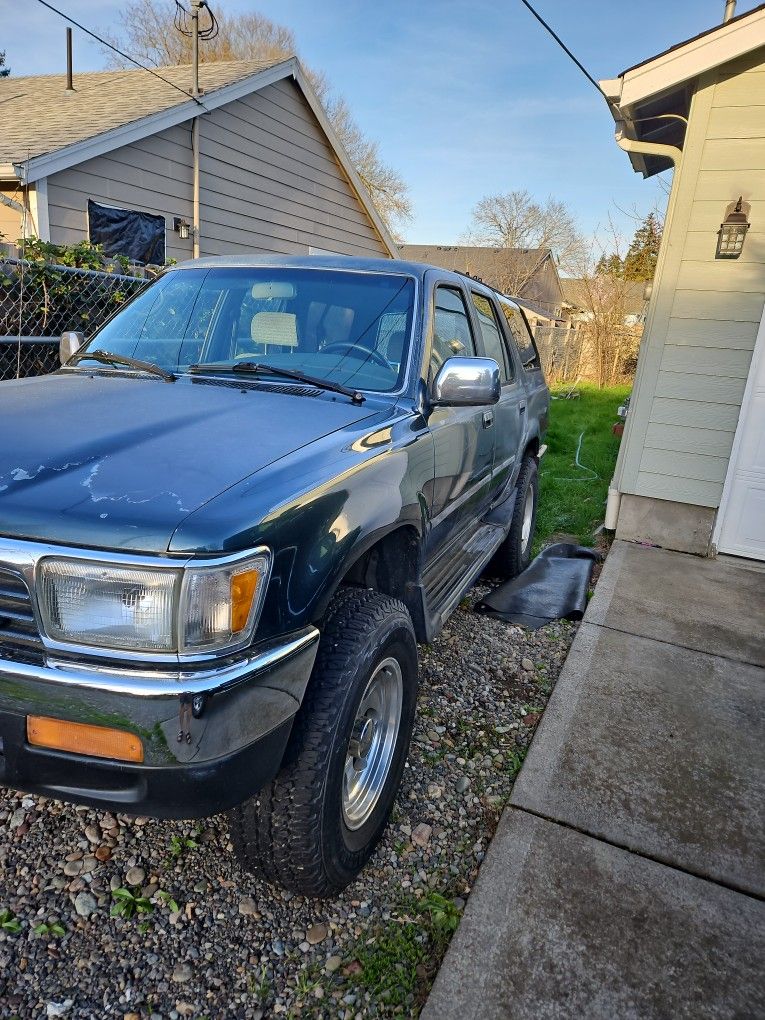 95 Toyota 4runner 2x4 Clean Title (Read)