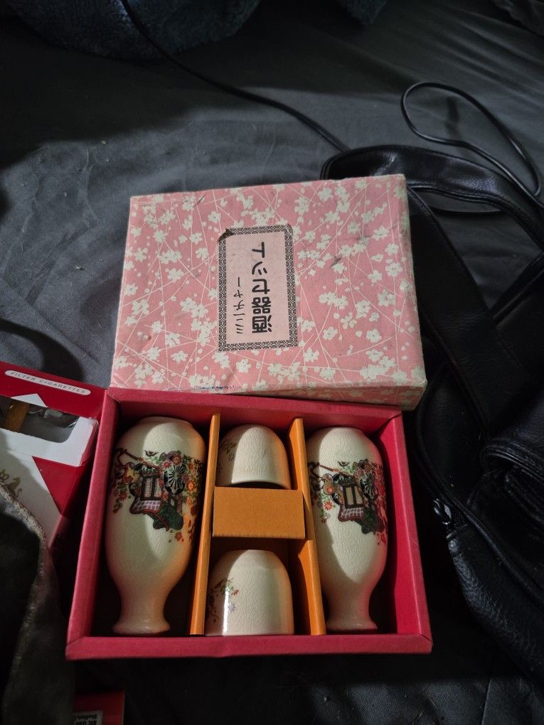 Vintage Mini Japanese Saki Choko Sakazuki And Torki Set