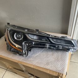 2020-2023 Toyota Corolla SE Right Headlight 