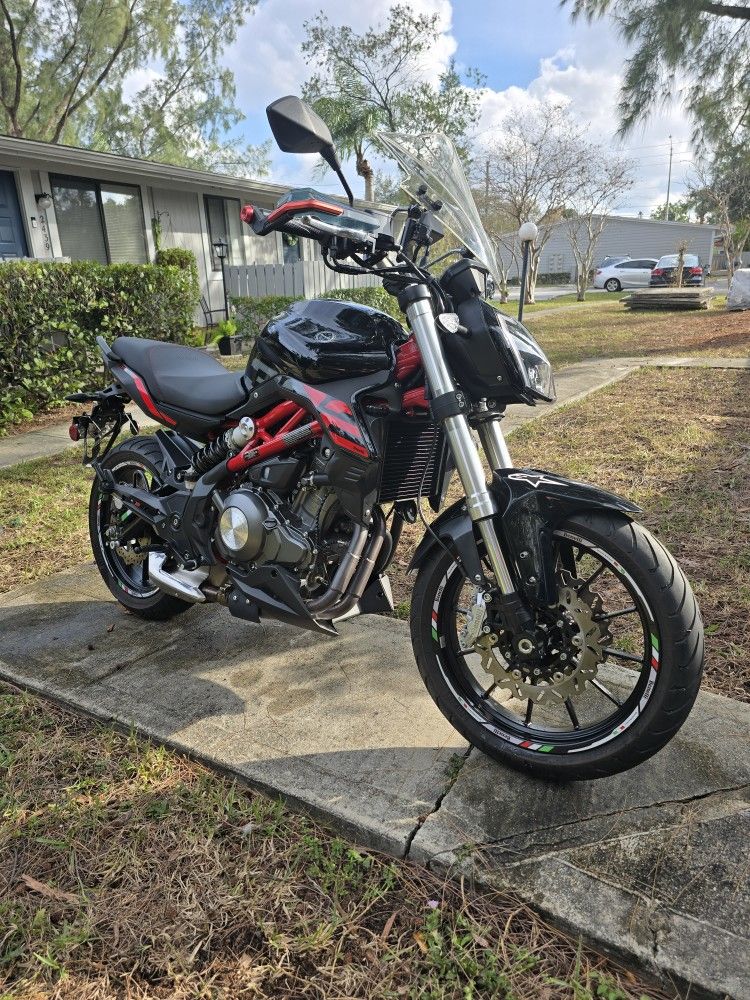 2020 Benelli 302s