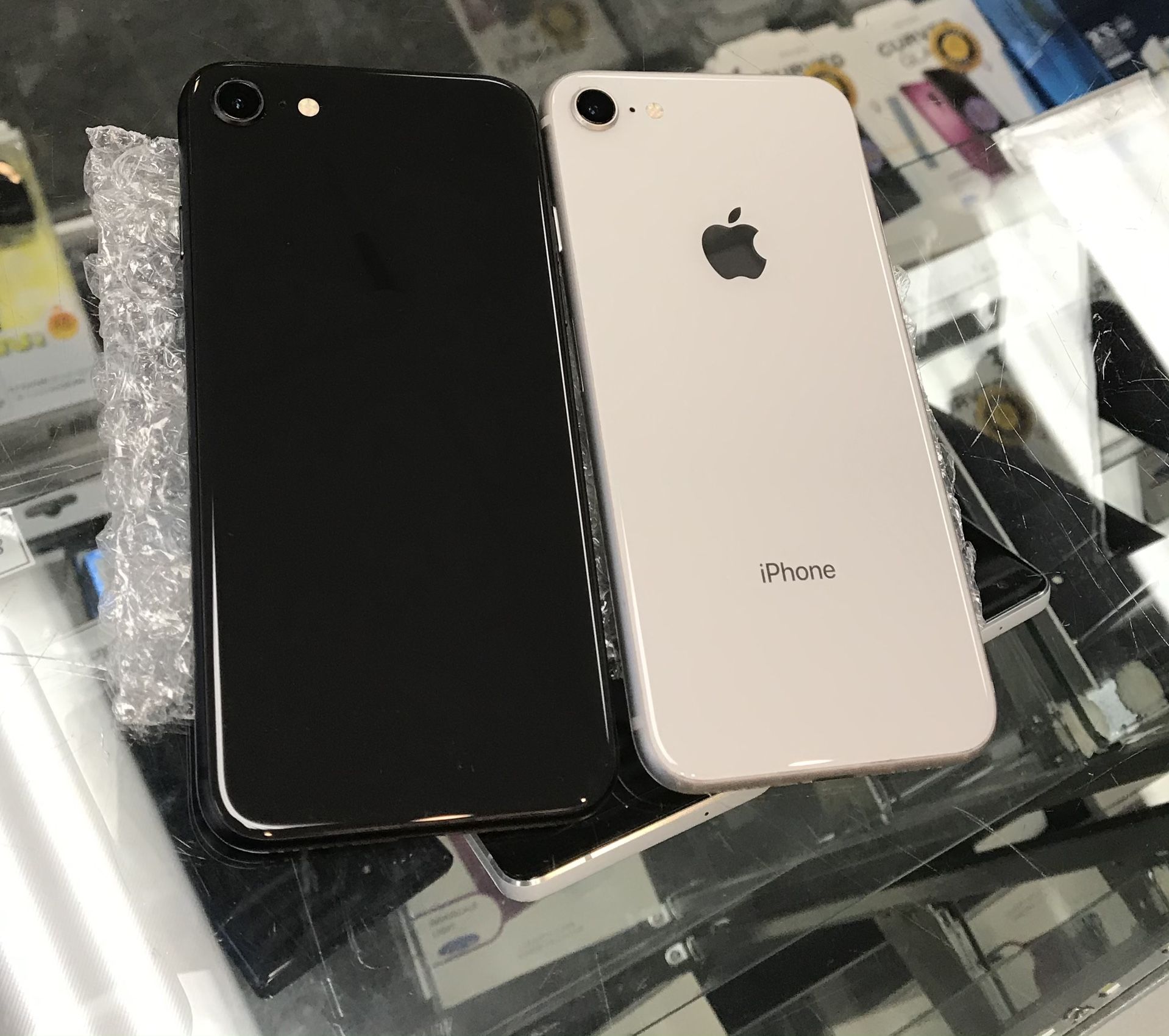 iPhone 8 64gb Unlocked $149 Each 