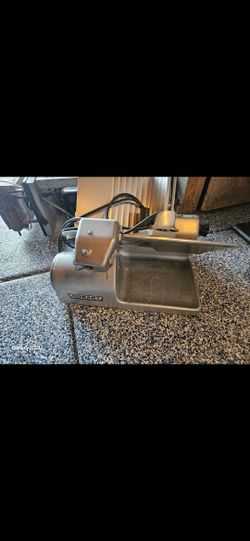Meat slicer