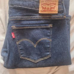 Levi's blue jeans for women's size 31x32
