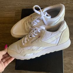 Unisex Reebok Shoes