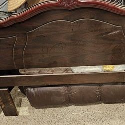 QUEEN BED FRAME COMPLETE..!!!!!!!!