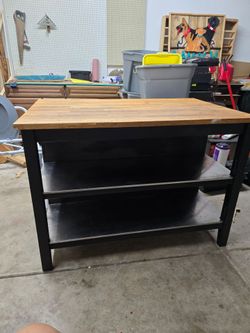 Kitchen Island w/ stainless steel shelves