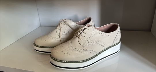 Women’s Cream Colored Platform Sneakers