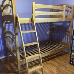 McKenzie Costco Twin Solid Wood Bunk Bed 