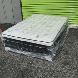 Full Size Mattress & Box Spring New