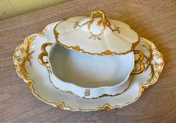 Vintage Haviland France Porcelain Tureen & Underplate
