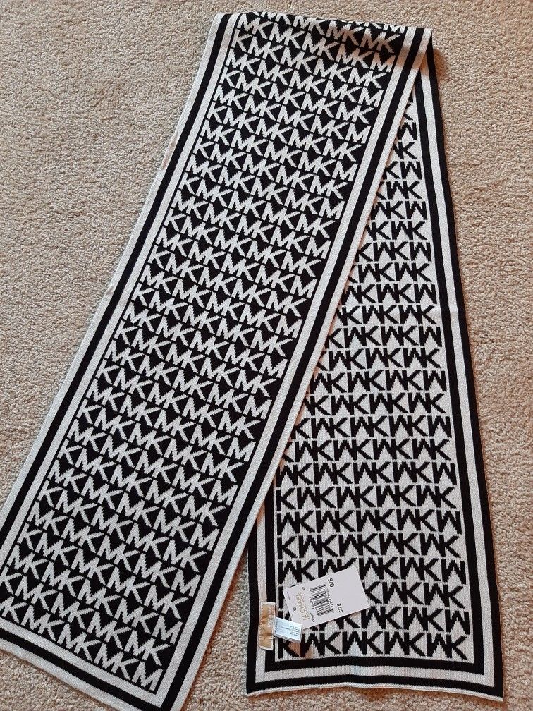 NEW Michael Kors Scarf