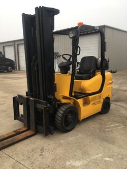 Forklift Hyundai 6000 lbs