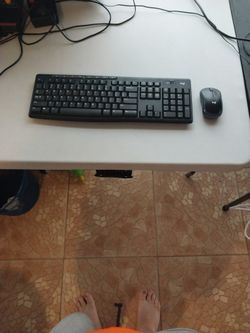 Logitech Wireless Keyboard and Mouse Combo