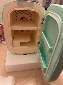 Facetory beauty fridge