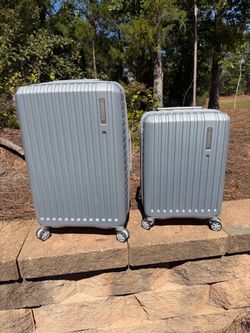 American Tourister 2-Piece Hardside Luggage Set
