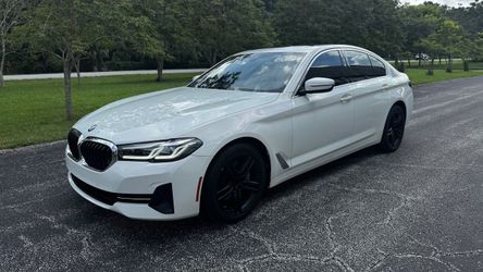 2021 BMW 530i