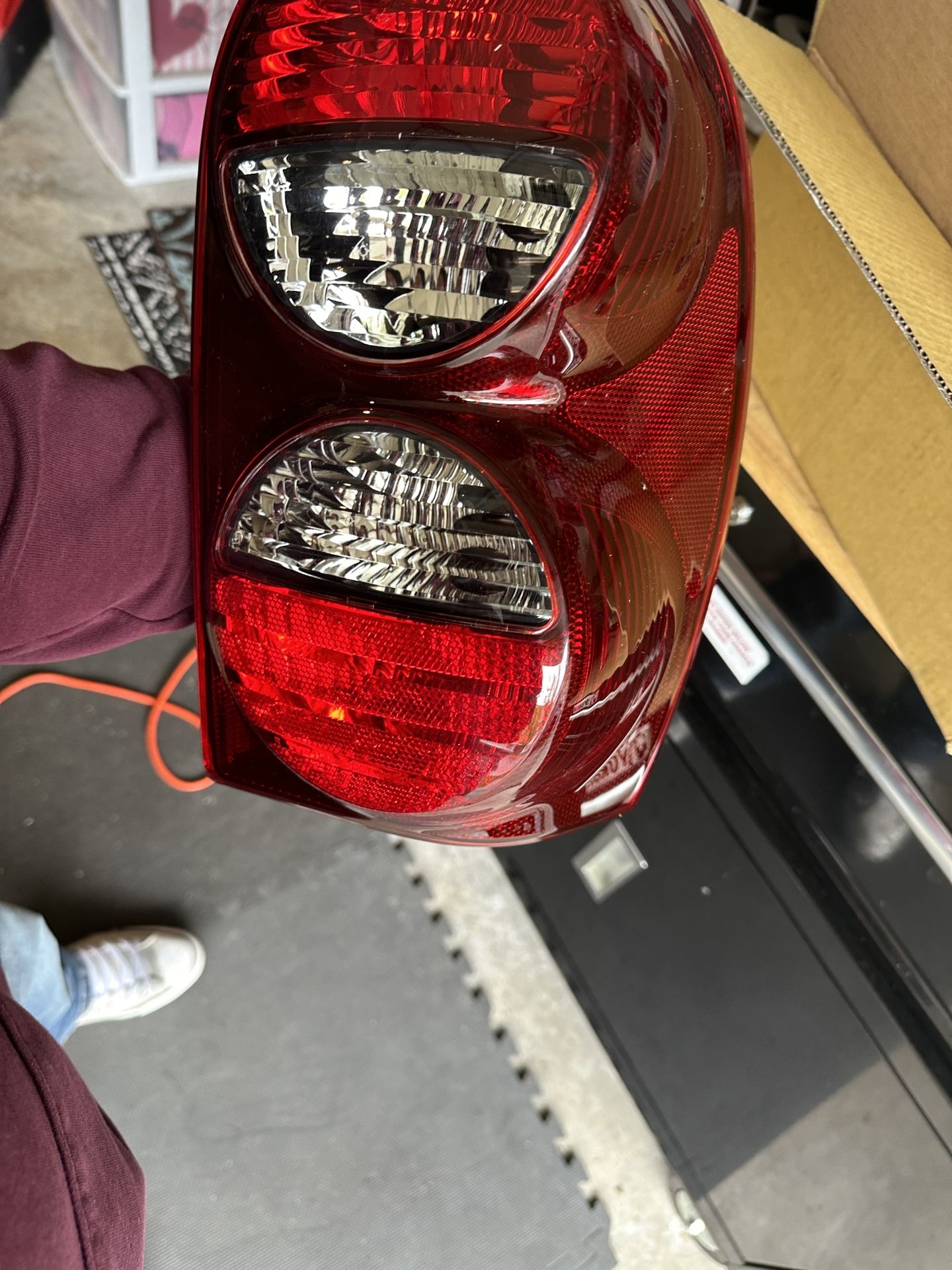2005 To 2007 Jeep Liberty Right Rear Tail Light