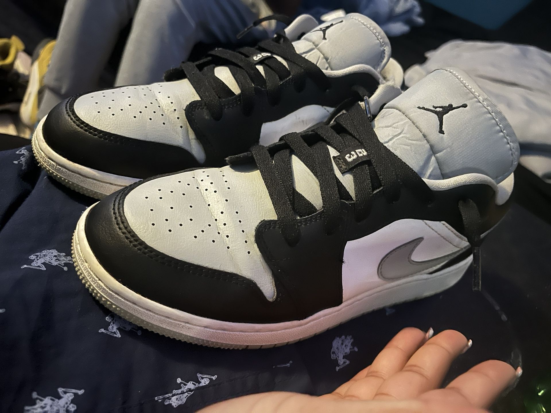 Jordan 1 Low SE