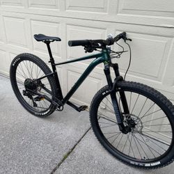 Cannondale Trail SE 2 Size: M Mountain Bike