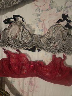 Womens bras set of 7 very good condition see all pics selling together