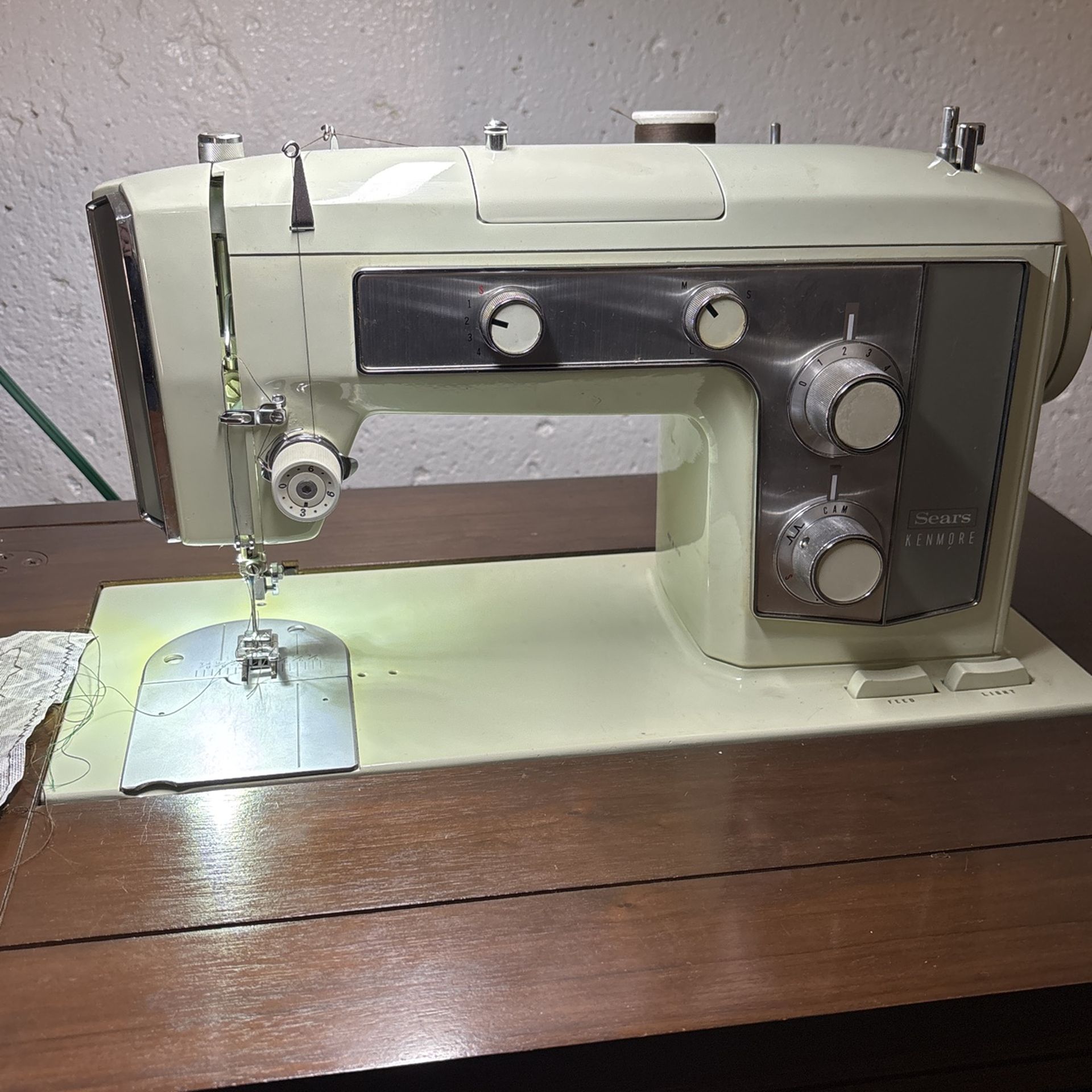 Kenmore 158 Sewing Machine