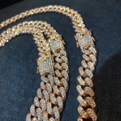 Rare Red Rose Gold Valentine 16 Inch 18 Inch 26 Inch Pack