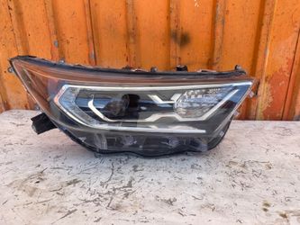 Headlight Toyota RAV4 right passenger side OEM 2019-2020-2021