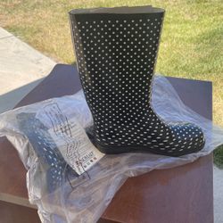Rain Boots Size 10