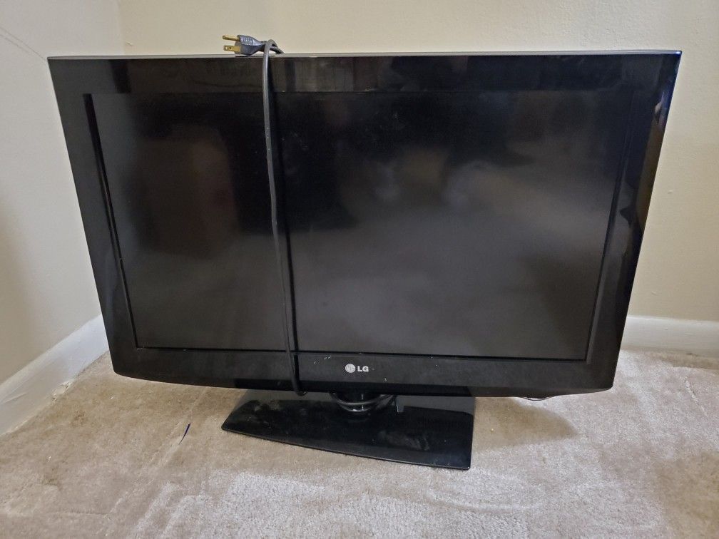 LG TV 32"