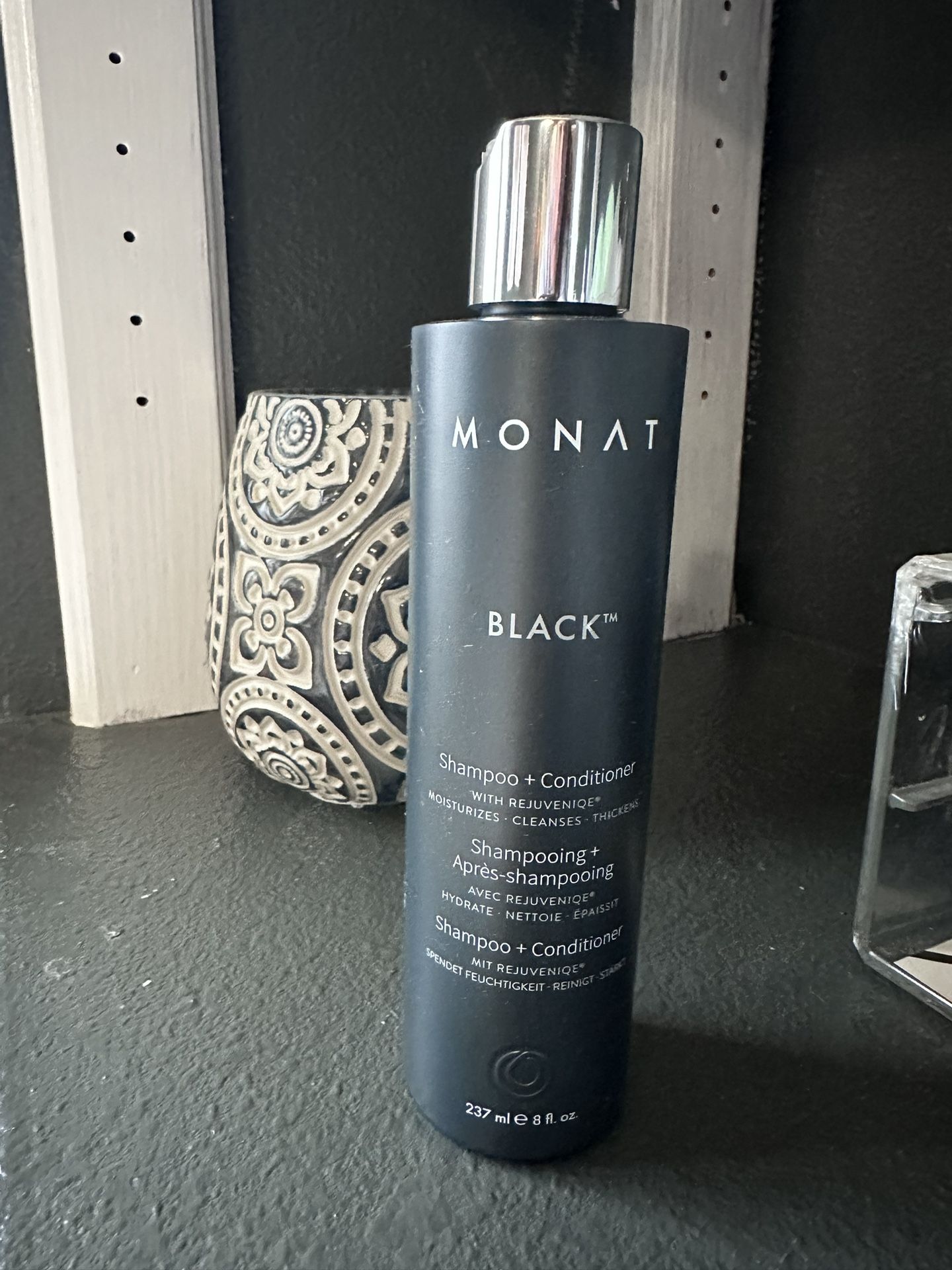 Monat Men’s Black Shampoo