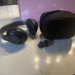 Beats Studio pro headphones