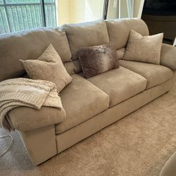 Sleeper Sofa & Loveseat 