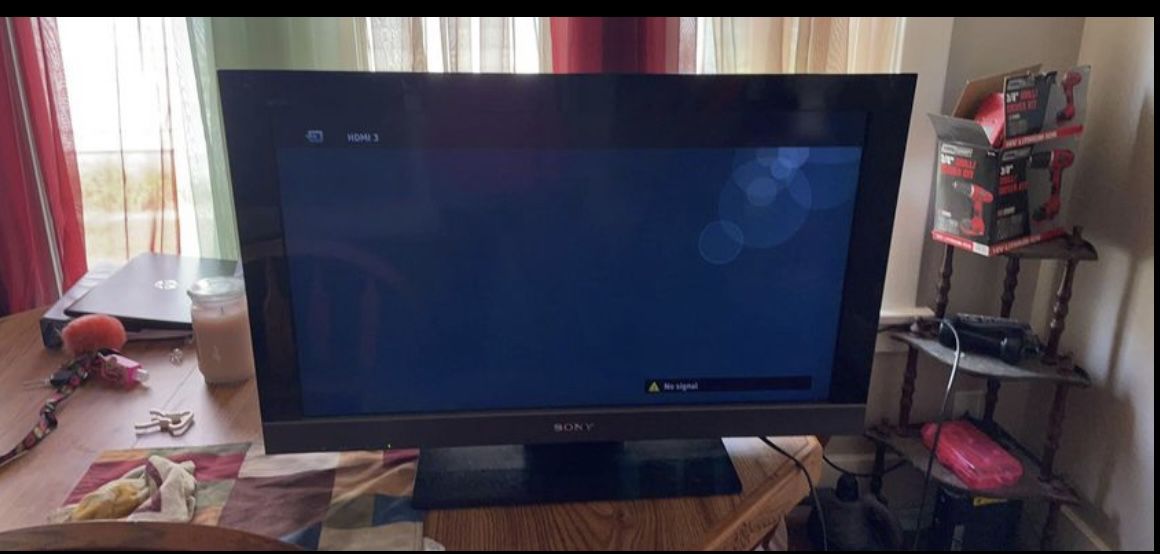 Sony Flat Screen Tv 44in I’m Great Condition!
