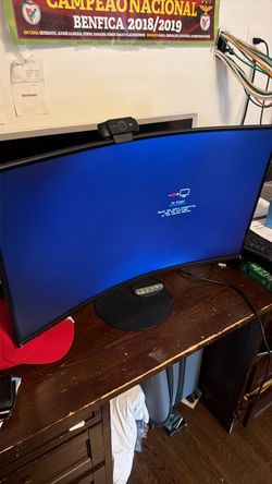 Samsung 32 inch curved Monitor