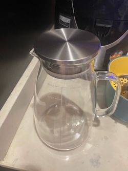 Glass Water Pitcher with Stainless Steel Lid
