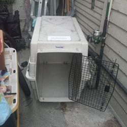 Travel-Aire Dog Cage Good Condition 