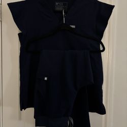 FIGS Medium Petite Scrub set And Med Jumpsuit 