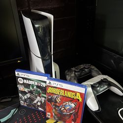 PS5 Bundle w/ 2 Controllers + Borderlands 4 NEW