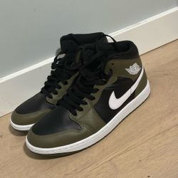 Air Jordan’s 1s, Size 9.5 Men, Color Black Green And White