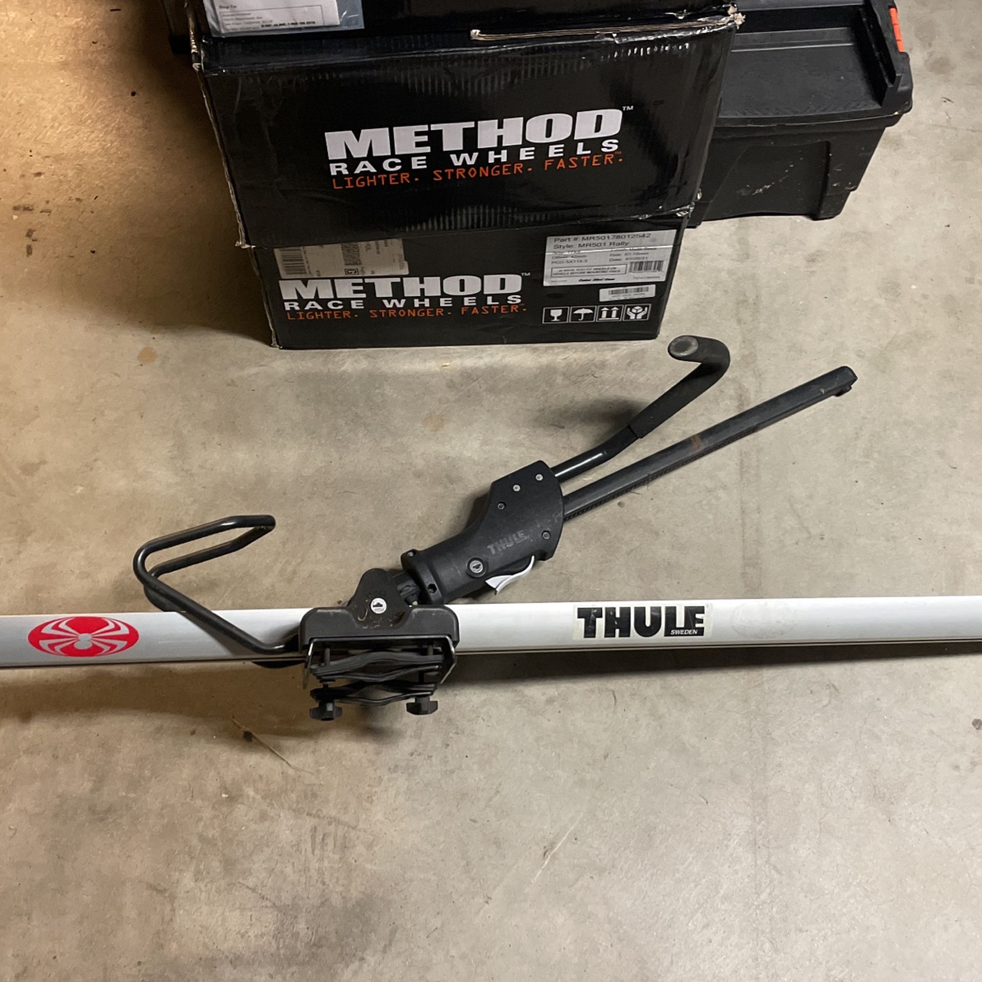 THULE Roof Bike Rack Attachment for Sale in San Diego, CA OfferUp