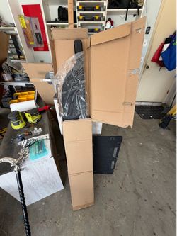Cargo cover for 2024 Hyundai Santa Fe. Brand new in the box. Never usd.
