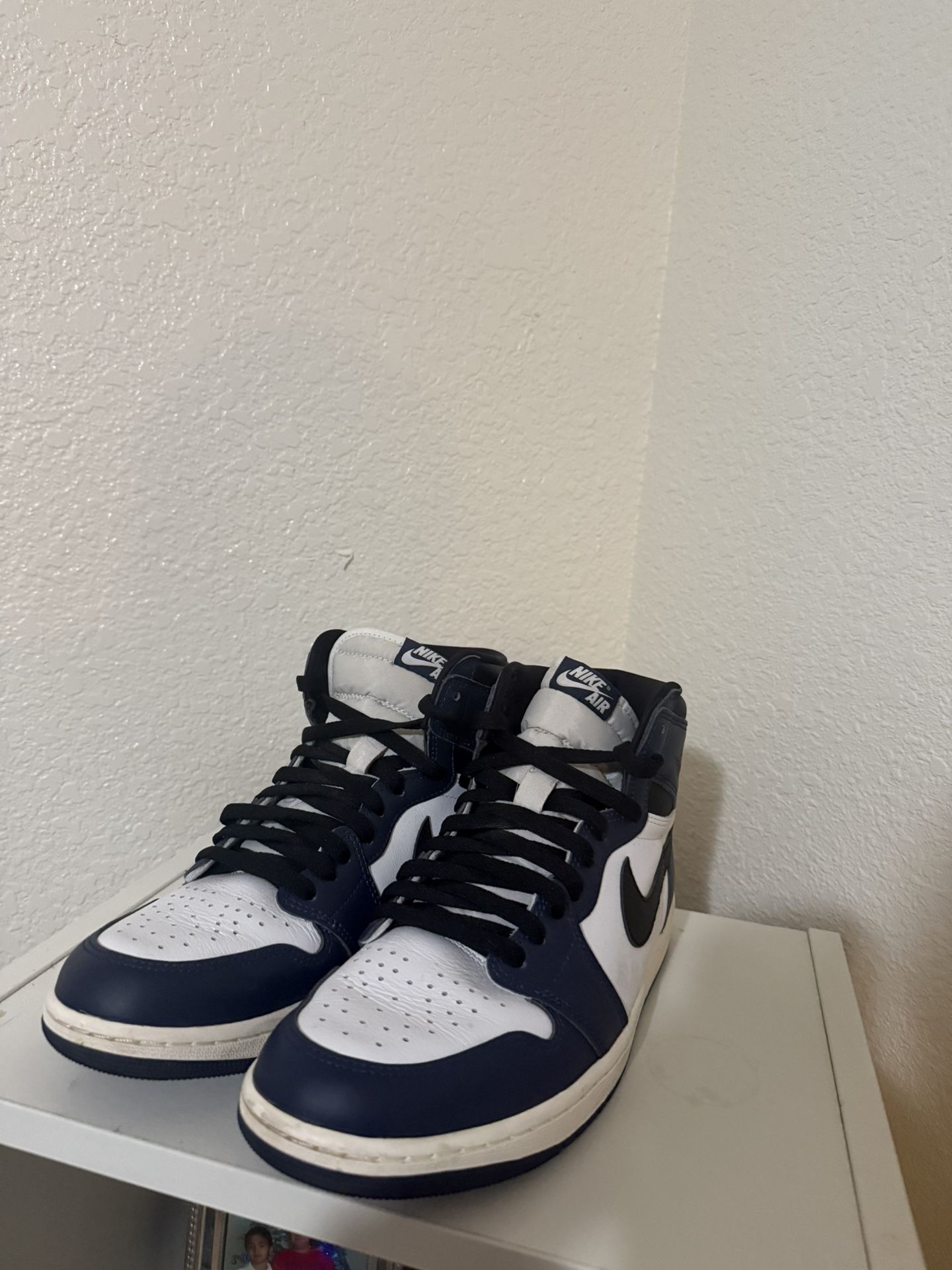 Used Jordan 1 “Midnight Navy”