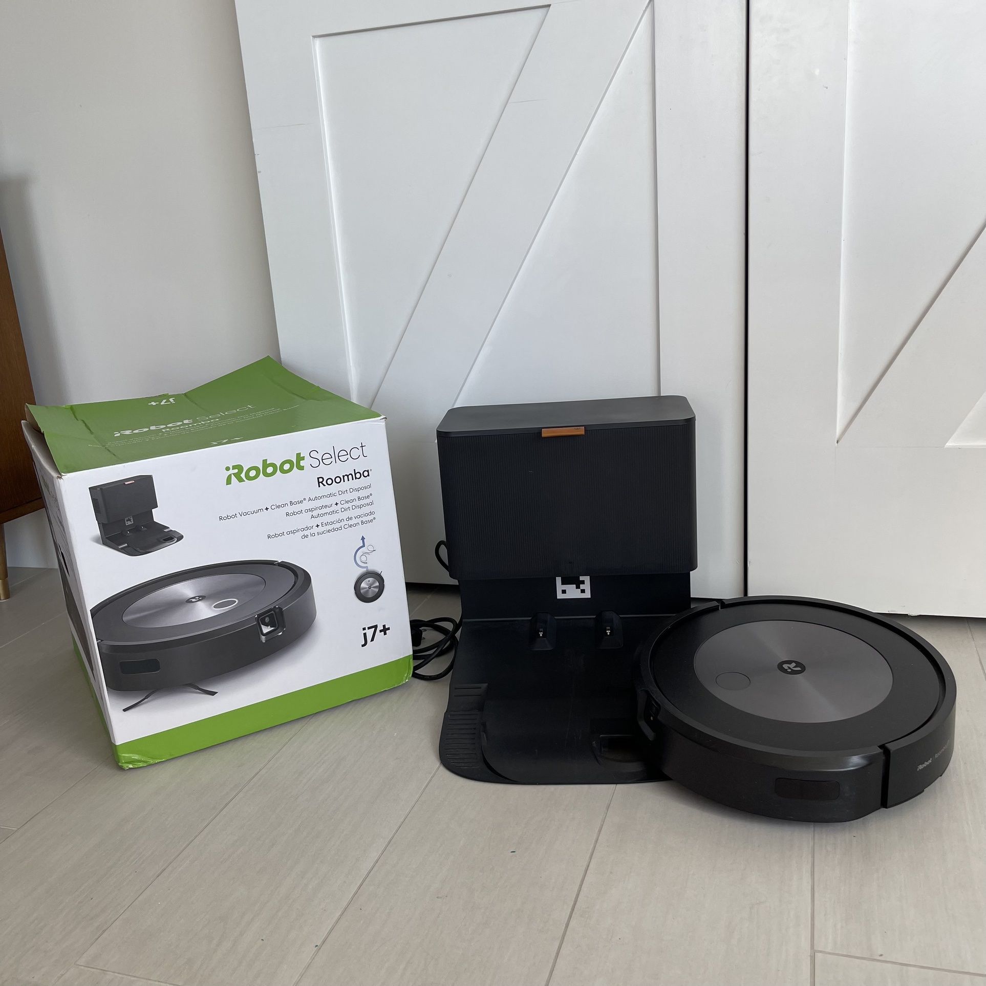 Roomba J7+ Great Condition 