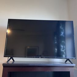 40” TCL Roku TV