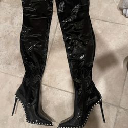 Black Boots Size 7